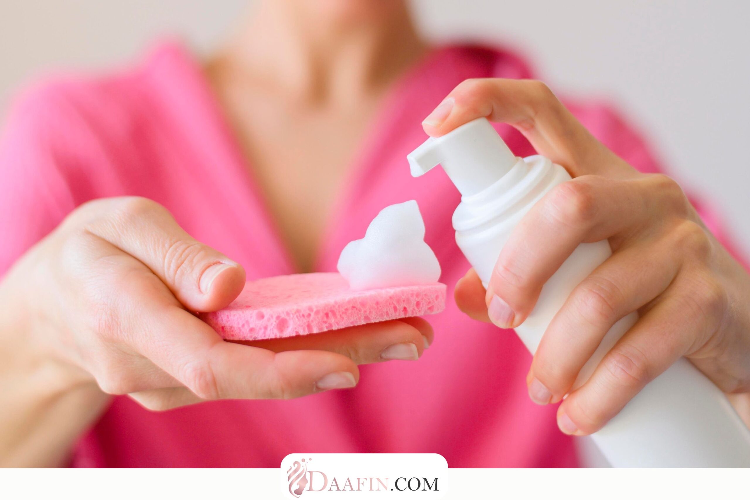 چگونه از ژل شستشوی صورت به روش صحیح استفاده کنیم؟ (راهنمای گام‌به‌گام)