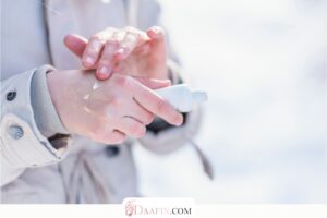چگونه مرطوب‌کننده مناسب برای فصل زمستان انتخاب کنیم؟