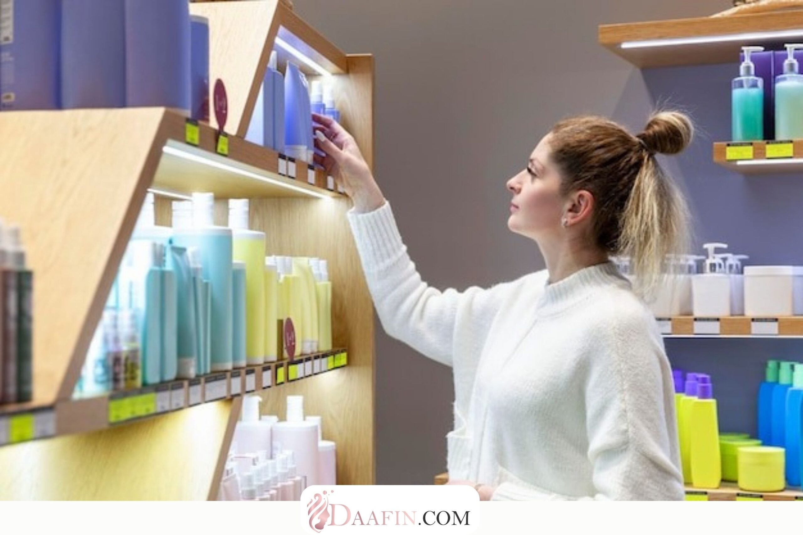 کرم‌های مرطوب‌کننده طبیعی در مقابل شیمیایی؛ کدام انتخاب بهتری برای پوست شماست؟