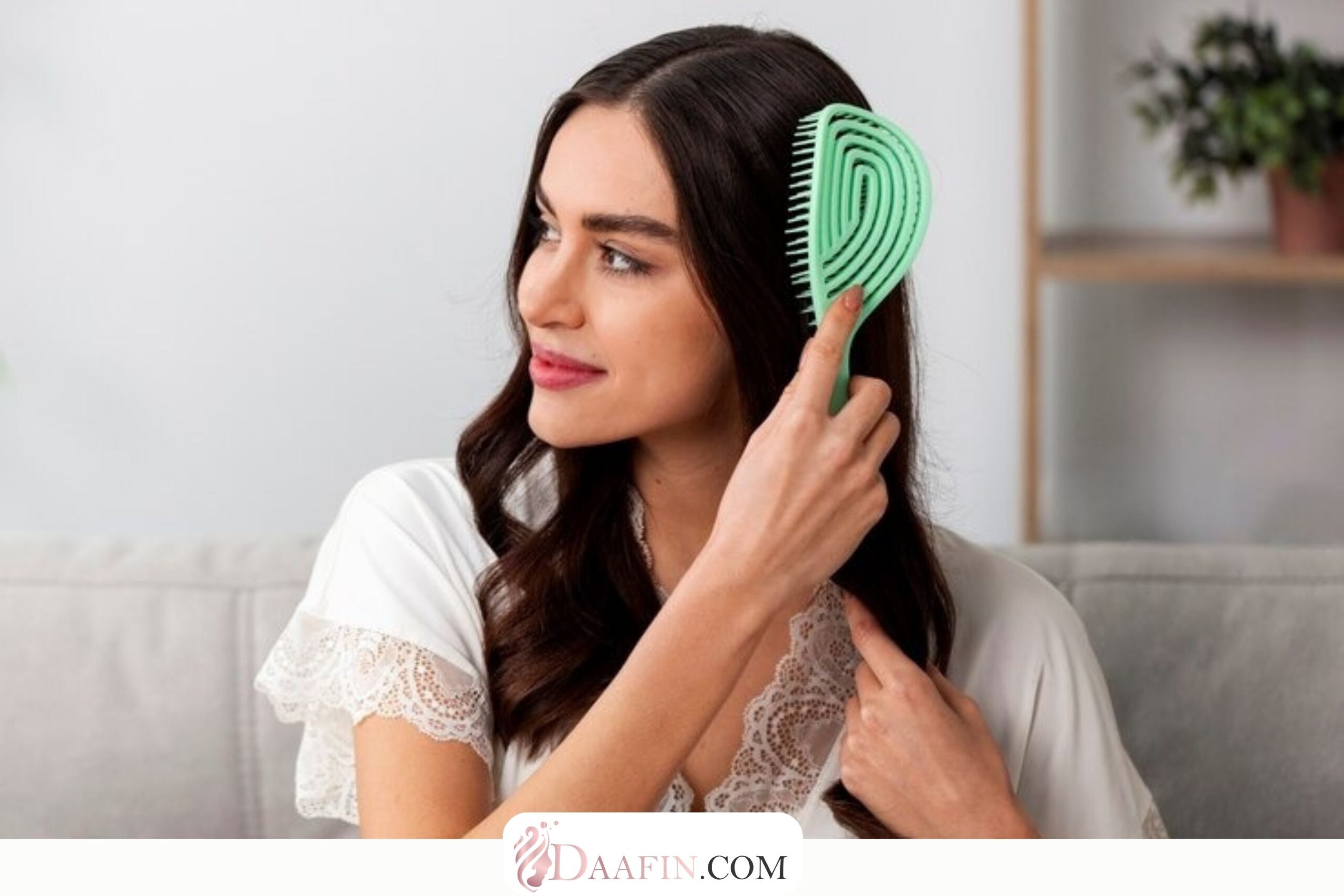 راهنمای انتخاب برس و شانه مناسب برای انواع مو