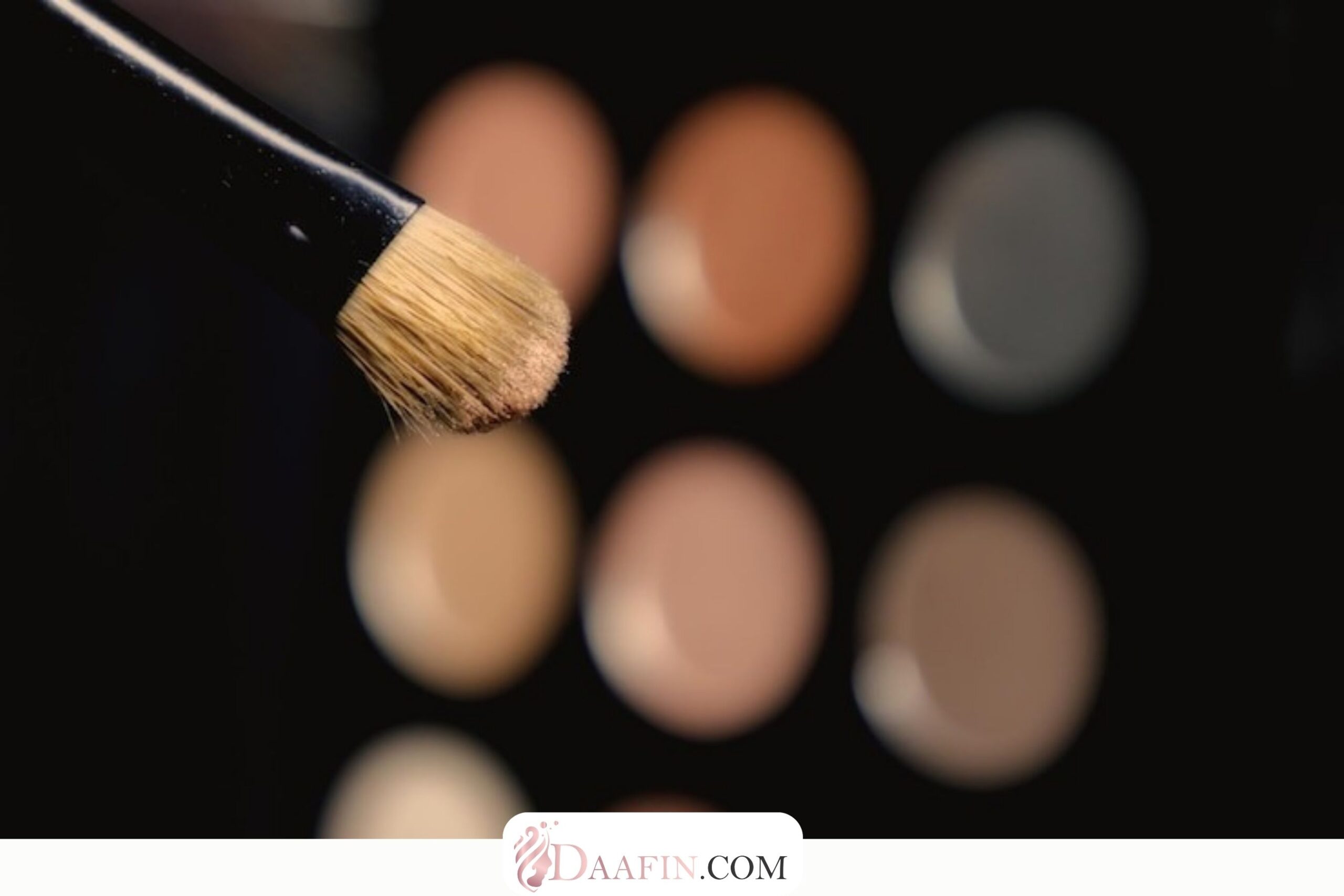 بررسی تفاوت‌های براش‌های آرایشی و کاربرد آن‌ها