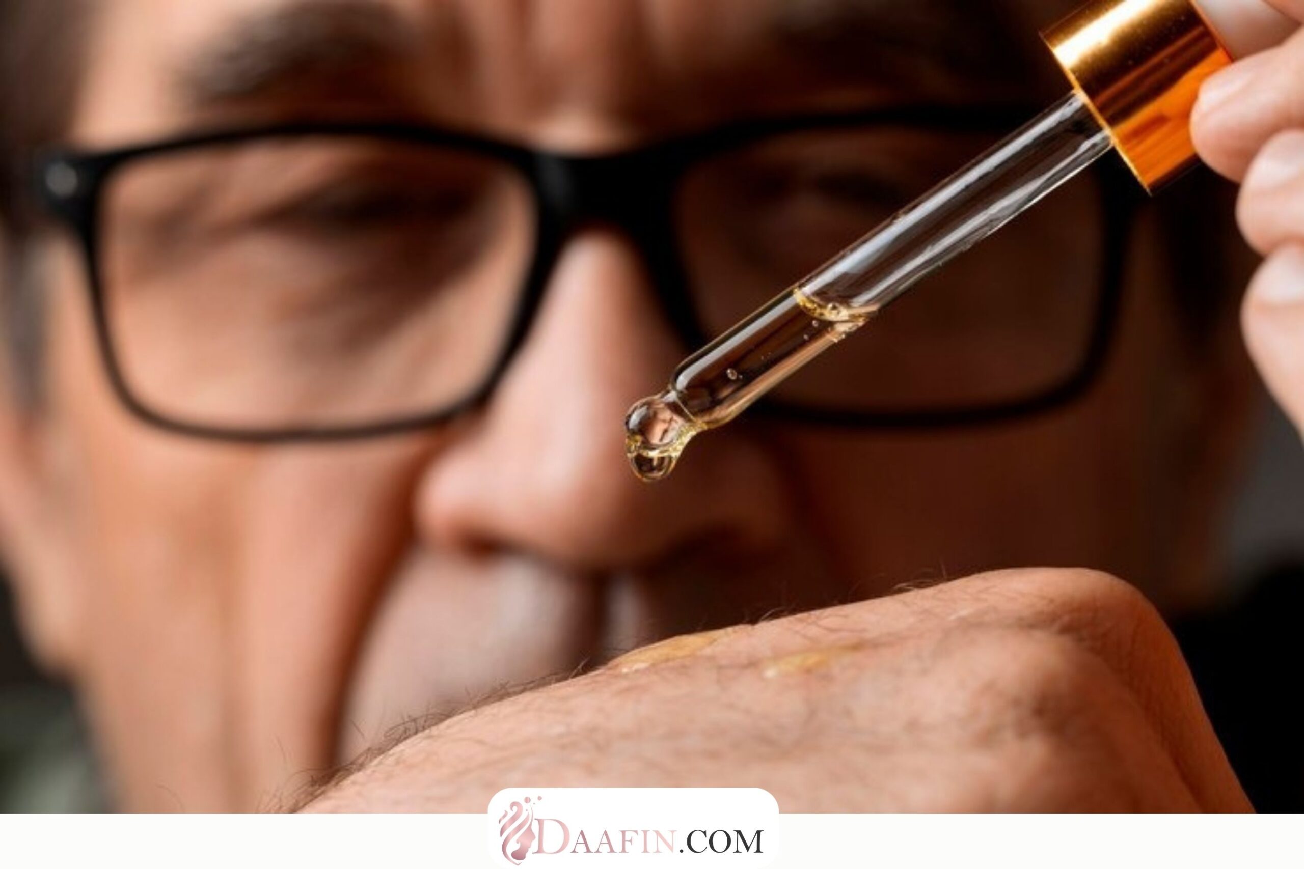 تأثیر تونر بر تعادل چربی پوست