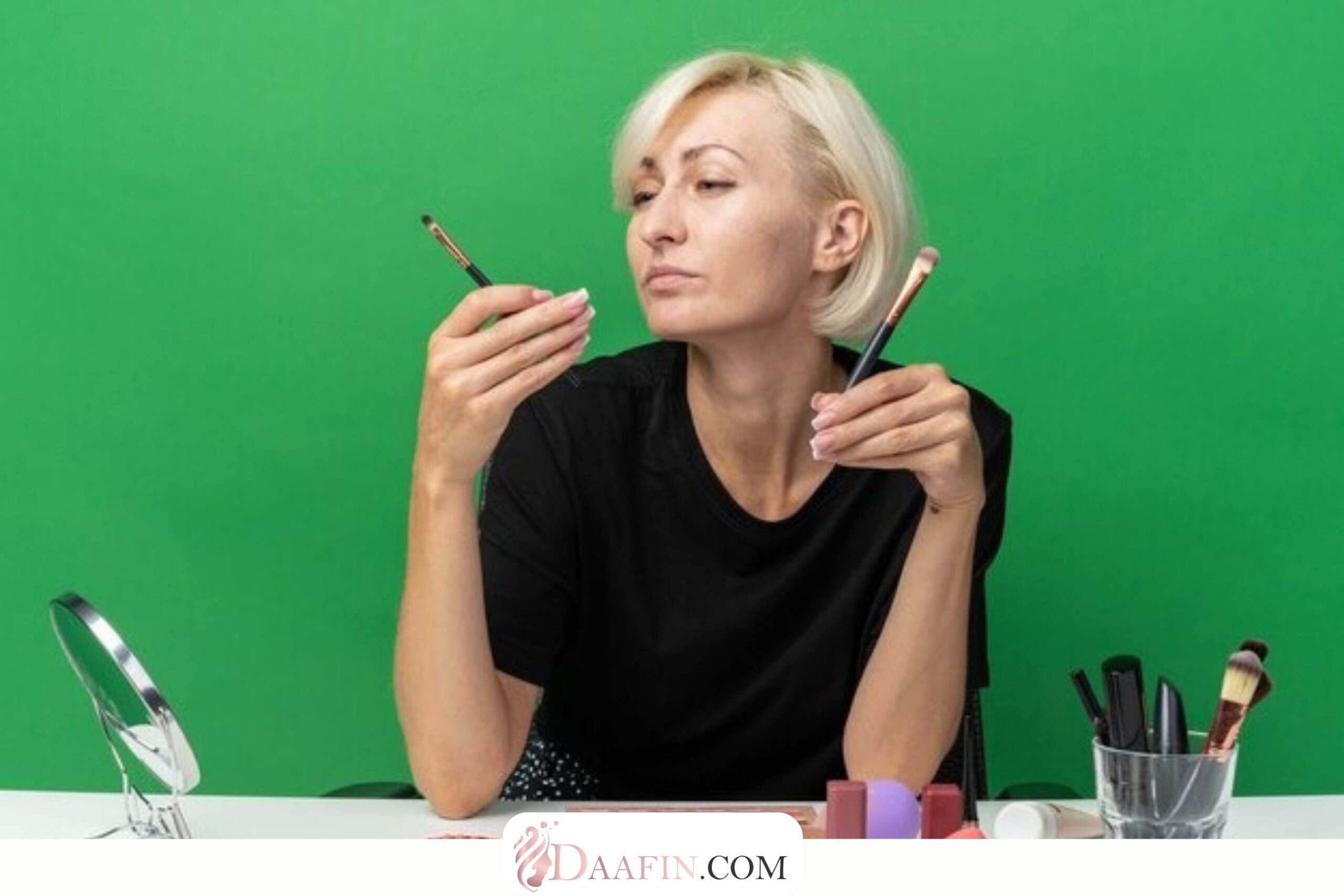 بررسی بهترین برندهای خط چشم موجود در بازار