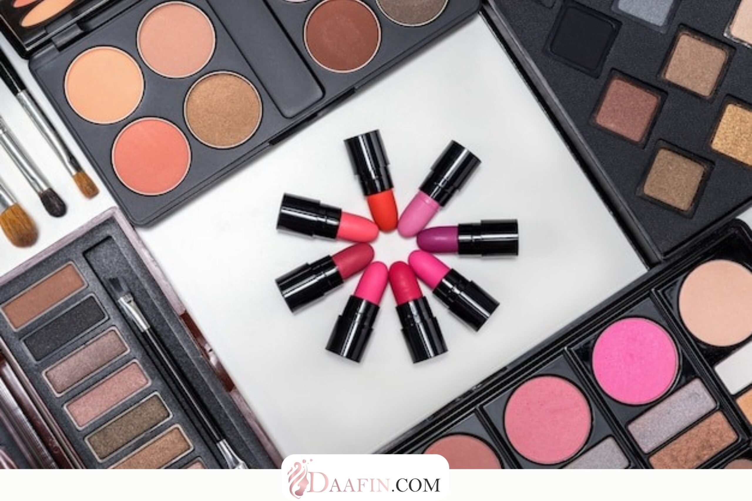 نکات کلیدی در ترکیب سایه چشم با رژ لب