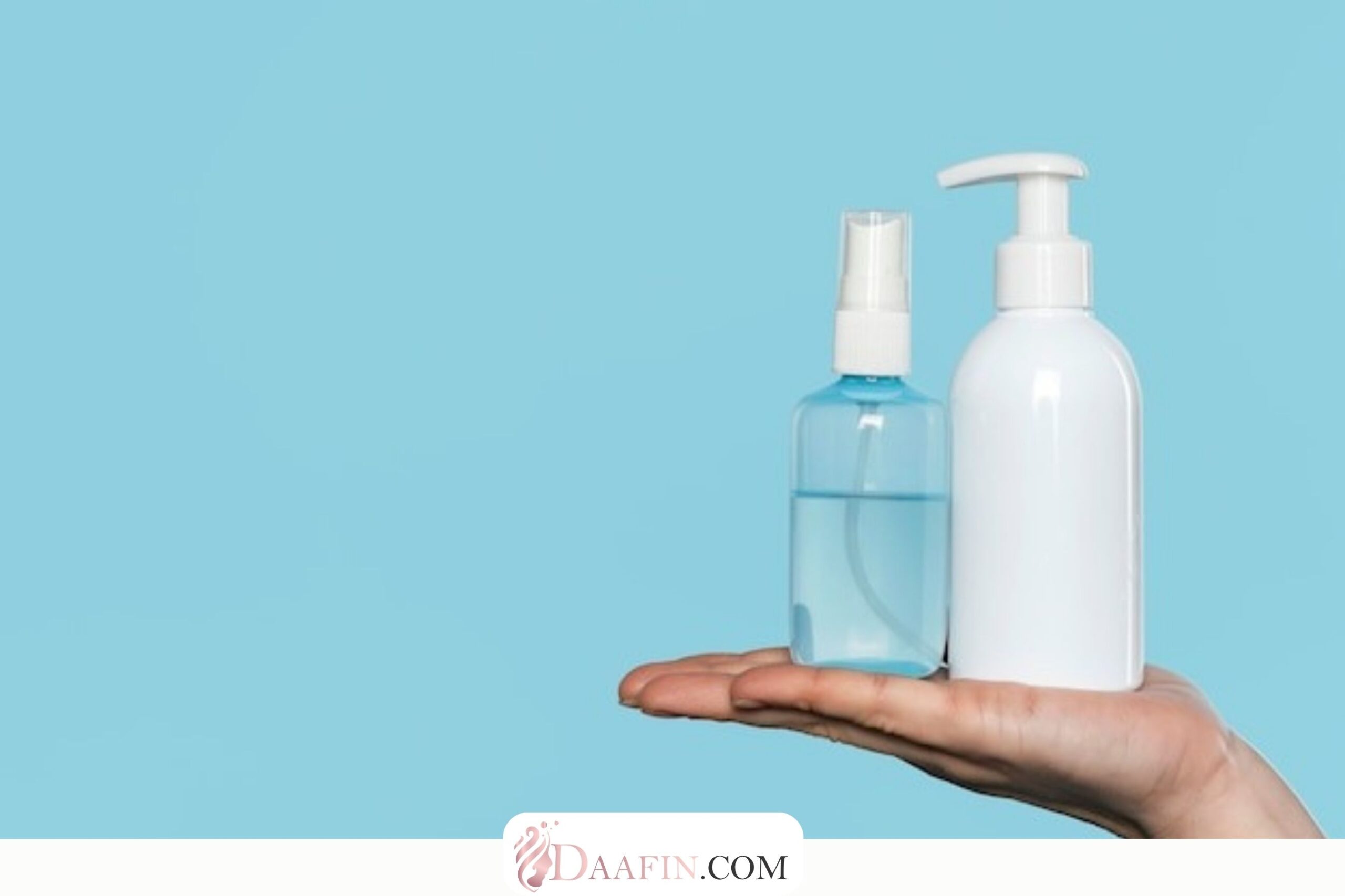 مقایسه کامل تونر و میسلار واتر: کدام یک برای پوست شما مناسب‌تر است؟