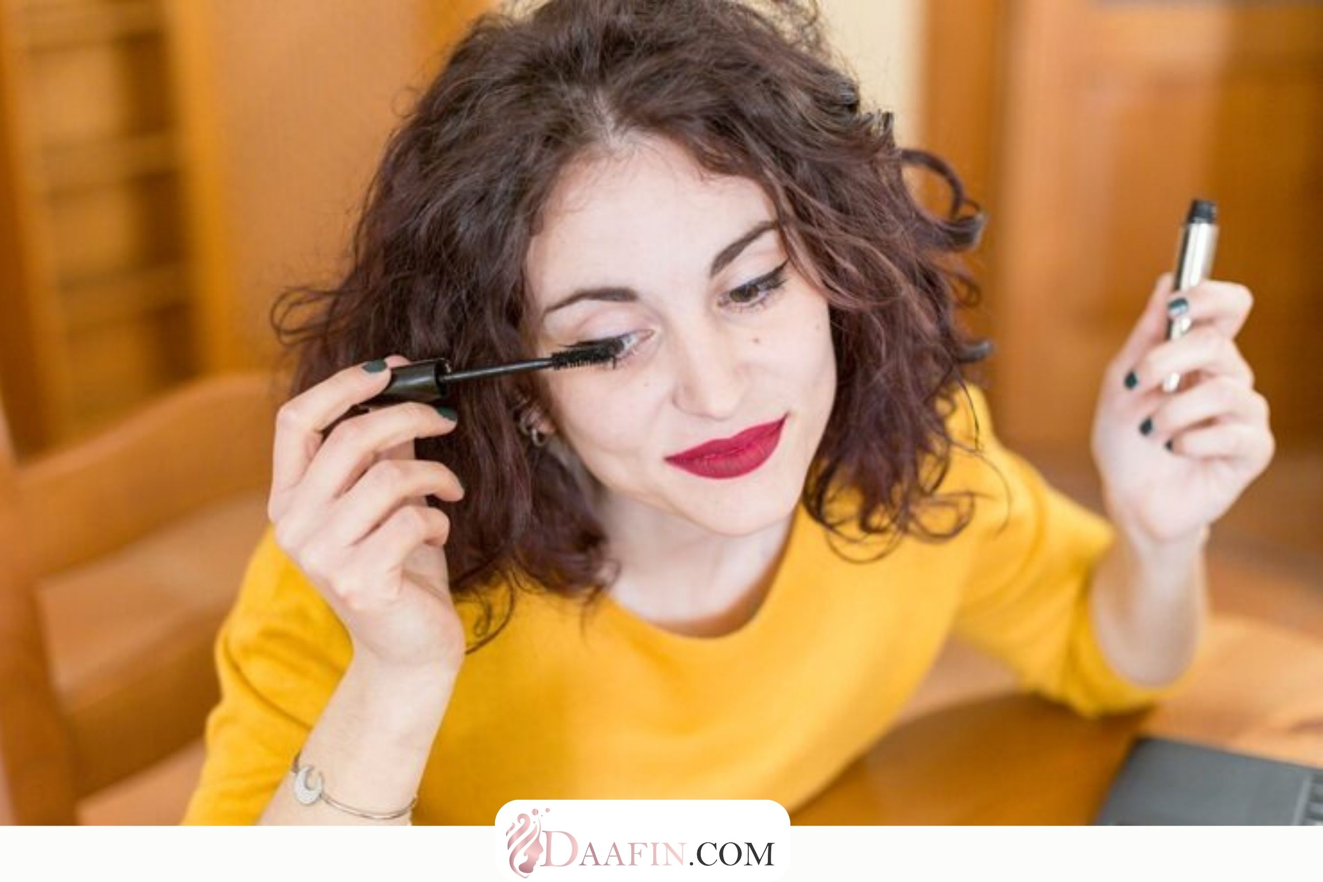 انتخاب رنگ سایه متناسب با رنگ چشم