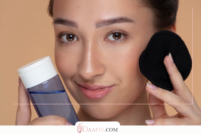 ویژگیهای بهترین پاککنندههای آرایش برای پوست چرب