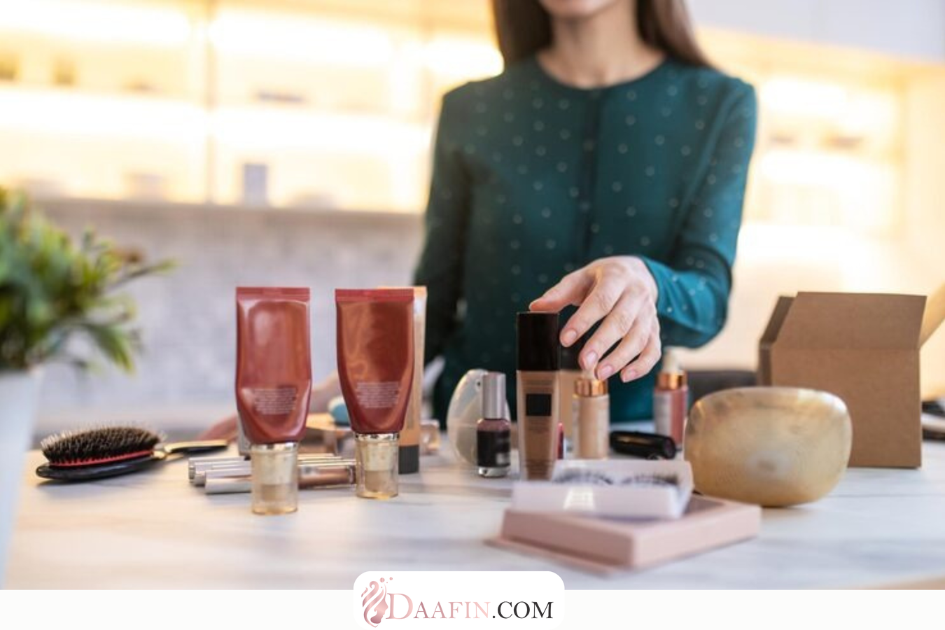 چگونه محصولات آرایشی اصل و تقلبی را تشخیص دهیم؟ راهنمای جامع از نگاه دافین