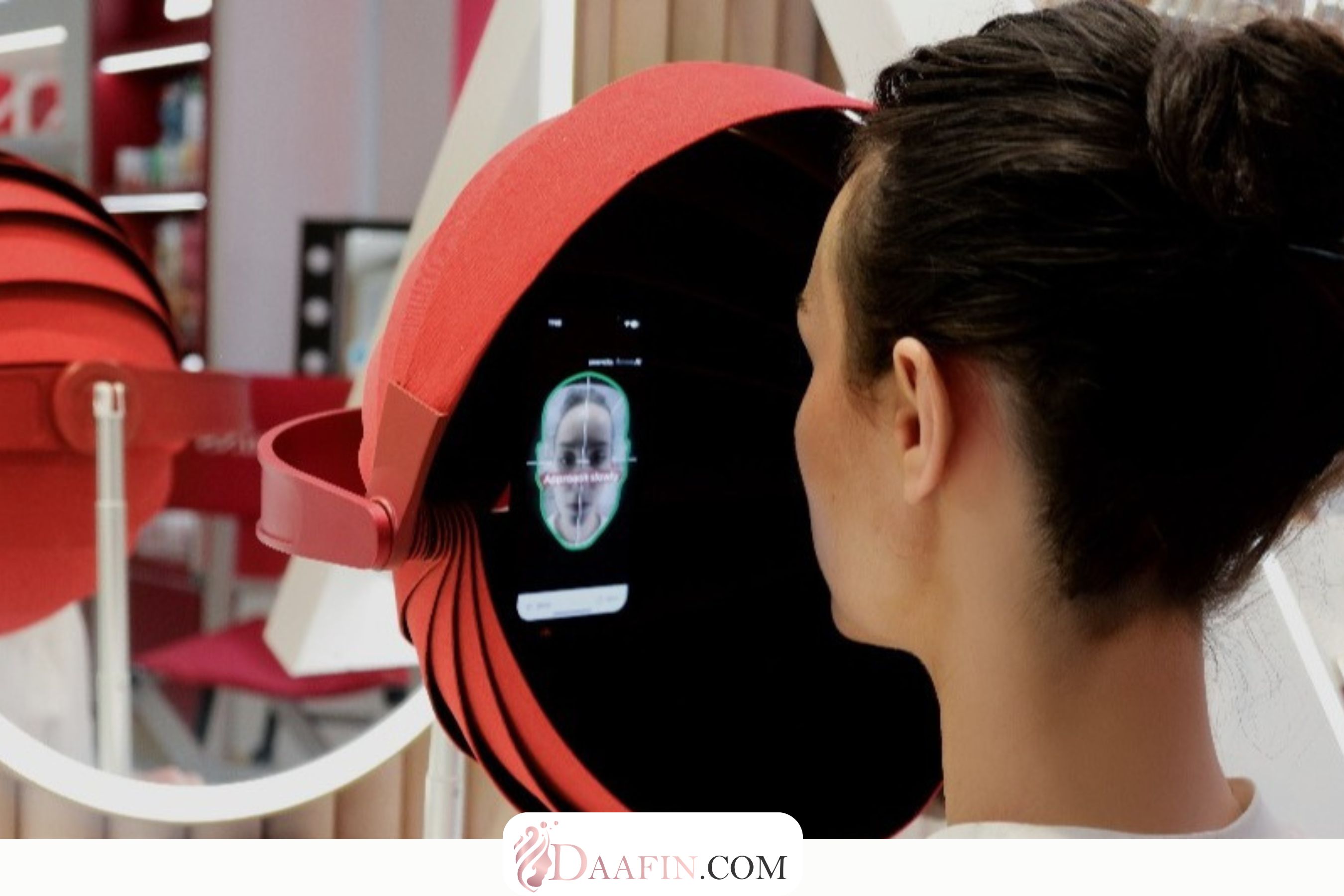 کلارنس از ابزار هوشمند تشخیص رنگ آرایش با هوش مصنوعی رونمایی کرد